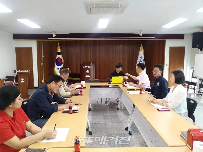 곡성군은 석곡흑돼지 숯불구이의 옛 명성을 회복하기 위해6월 중 흑돼지 취급음식점 4개소에 대해 컨설팅을 진행한다. (사진_곡성군청)