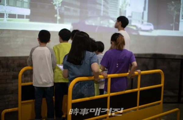 목동 재난체험관, '재난 방 탈출' 프로그램 내 지진 체험시설(사진_서울시)