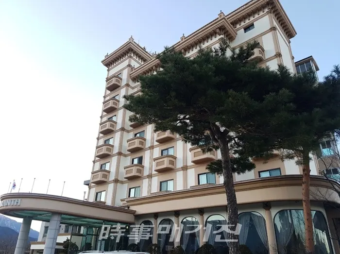 호텔아마란스는 속초지역의 유일한 중소형 일반호텔로 한국관광공사의 굿스테이 Best 10, 한국관광품질인증제의 프리미어 등급으로 인증 받았다. 깨끗한 시설과 친절한 서비스로 고객들에게 20여 년간 꾸준히 사랑받고 있다. (사진_정용일 기자)