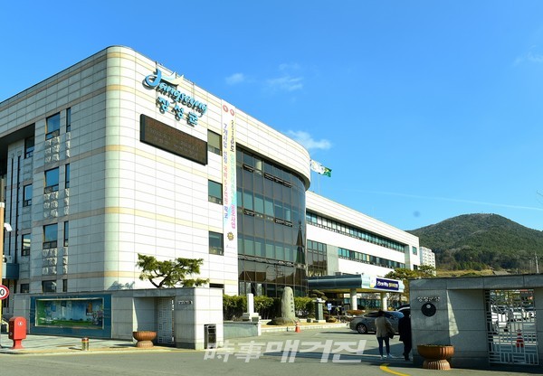 장성군은 “전 군민을 대상으로 시행 중인 군민안전보험의 보장범위를 올해부터 확대한다”고 16일 밝혔다.(사진_장성군청)