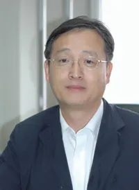 ▲ 고장면 교수는 “WCU사업의 성공모델을 학부발전의 동력으로 활용하여 세계적 수준의 연구 성과와 우수인재배출로 명실상부한 세계선도적 융합학문 연구의 산실로 육성하기 위해 최선을 다하겠습니다”라고 말했다.