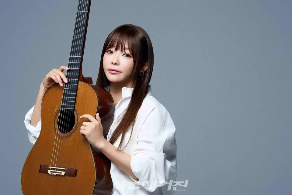 클래식 기타리스트 박규희(사진_뮤직앤아트컴퍼니)