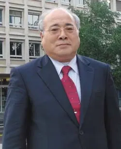 ▲ 35년 이상을 전기전자공학의 외길을 걸으며 학계의 발전을 위해 노력한 백수현 교수.