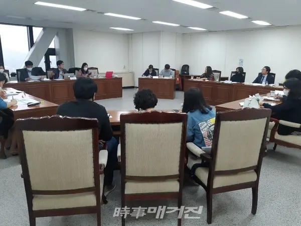 완주군이 여성가족부·한국청소년정책연구원에 공모한 ‘2020년 지역사회 청소년 성장지원 모델 시범사업’ 운영기관에 최종 선정되었다.