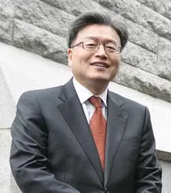 ▲ 전국교육대학원장협의회 회장을 맡고 있기도 한 강선보 원장은 “쾌적한 교육환경 속에서 21세기 한국사회를 이끌어 나갈 잠재력을 무한히 계발해 나갈 수 있도록 노력할 것”라고 말했다.