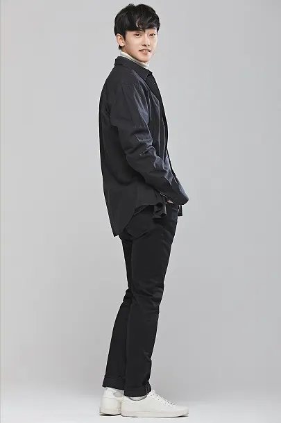 배우 하경