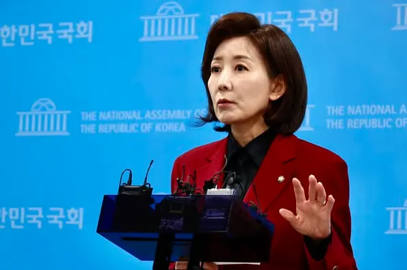나경원 국민의힘 의원이 2일 서울 여의도 국회 소통관에서 윤석열 대통령 탄핵 심판 선고 등 현안 관련 긴급 기자회견을 하고 있다.(사진_나경원 의원실)