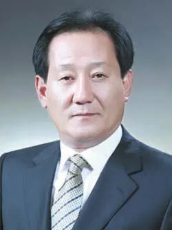▲ 포항이동중학교 김유곤 교장