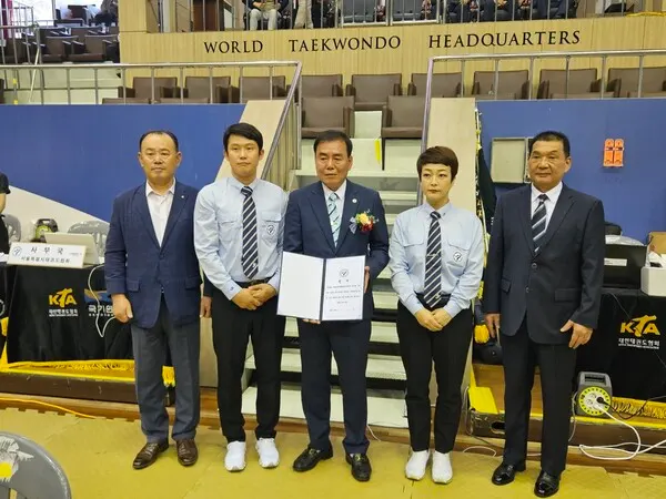 서울특별시태권도협회는 국기원 및 대한태권도협회에서 위임받은 승품·단 심사 사업과 태권도 대회의 주최 및 주관, 산하 구태권도협회의 지도와 지원, 일선 태권도 등록도장의 관리, 시범단 운영 등과 같은 사업을 수행하고 있다.(사진_서울특별시태권도협회)