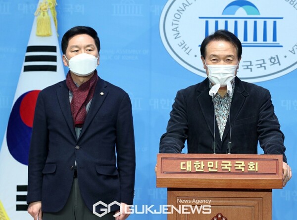 국민의힘 중안선대위 김기현 공동선대위원장, 임태희 총괄상황본부장.(사진_국제뉴스)