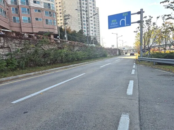 신천동로 노면개량 공사.(사진_대구공공시설관리공단)