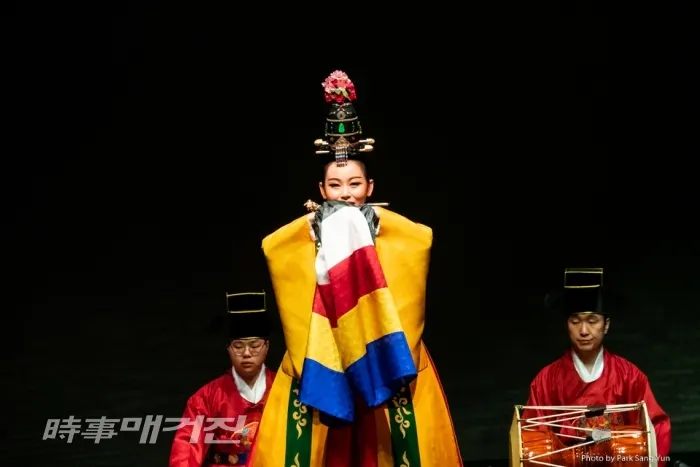 한국문화재재단(이사장 진옥섭) 팔일 2행 박수련의 ‘춘앵전’/사진제공=크림아트