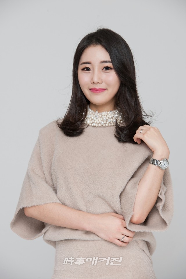 2015년 입사해 올해로 4년차를 맞이하고 있는 김나경 부지점장은 최연소 여성 부지점장이자, 전사 9위의 Top President 달성자, 금융업계 상위 1%라는 MDRT의 회원이다.