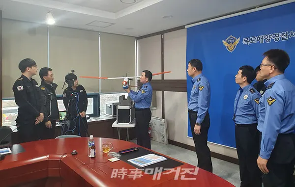 목포해양경찰서는 해양사고를 예방하고 취약해역 순찰활동을 통한 불법행위 근절 등 현장 대응능력을 강화하기 위해 무인비행기를 본격 가동한다.(사진_목포해양경찰서)