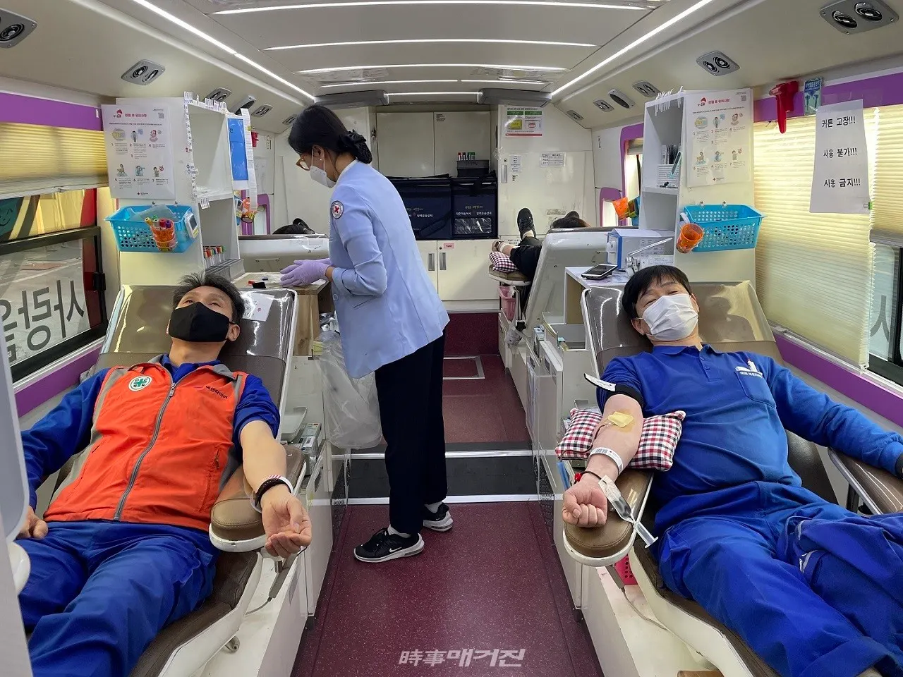 24일 경상남도에 위치한 양산 공장에서 임직원이 함께하는 사랑의 헌혈 캠페인에 참여하고 있다.(사진_넥센타이어)