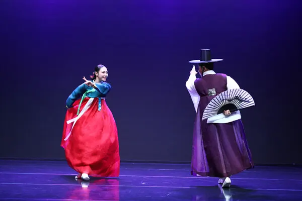 정관영, 정유진의 ‘황진이벽계수 (사진_시사매거진 김형석 기자)