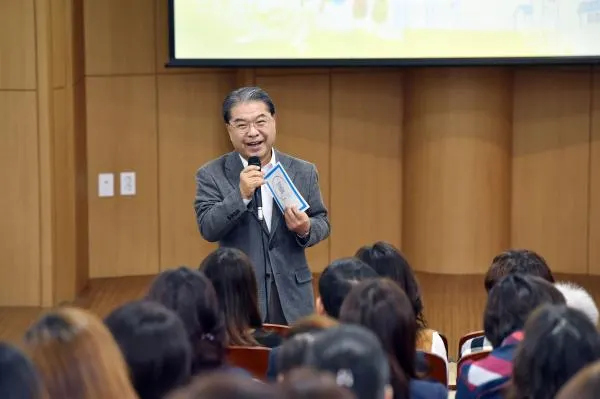 ▲ 출처 : 이재정 교육감, 10일 하남 지역 학부모와 공감 토크 마당 가져