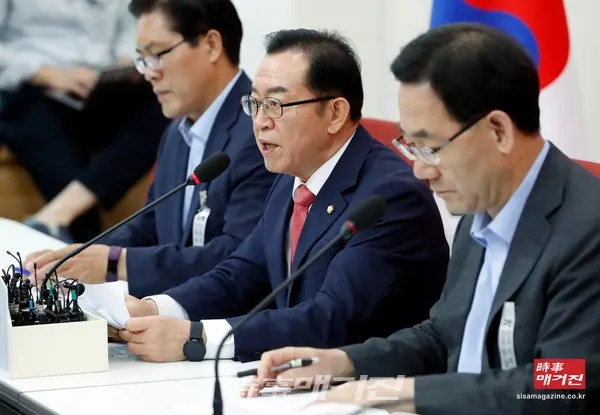 이종배 미래통합당 정책위의장이 29일 국회에서 부동산대책 관련 기자간담회를 하고 있다.(사진_뉴시스)