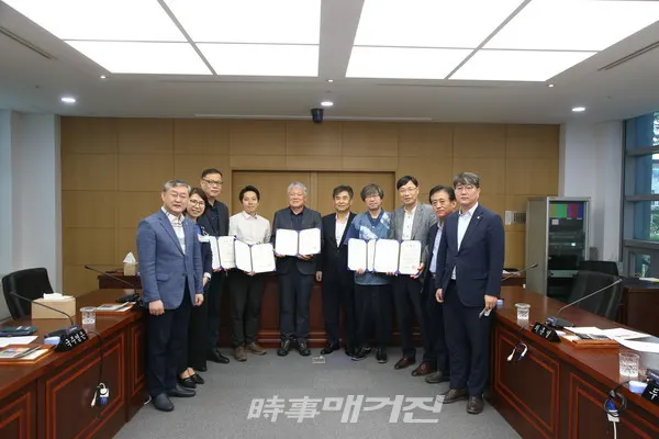 전북도의회농산경제위, 의정발전자문위원촉(사진_도의회)