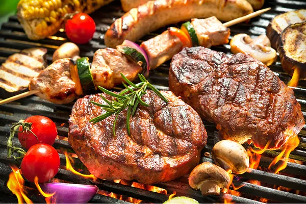 노보텔 앰배서더 서울 강남 더 스퀘어의 원기 회복 프로젝트 '시즐링 서머 뷔페 (Sizzling Summer Buffet)' 프로모션