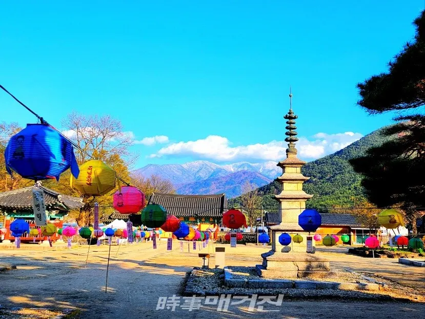 신라 구산선문 개산 사찰 지리산 실상사, 절집 앞마당에 서면 지리산 주봉인 천왕봉과 주능선이 조망된다.(사진_조용우 칼럼니스트)