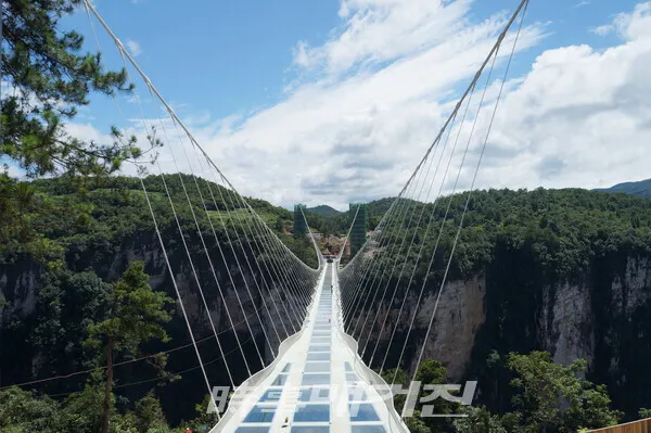 장가계 유리다리(사진_하나투어)