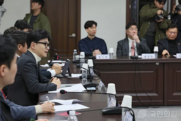 한동훈 국민의힘 비상대책위원장이 22일 서울 여의도 중앙당사에서 열린 비상대책위원회의에서 발언하고 있다.(사진_국민의힘)