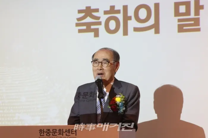 12일 하얏트호텔에서 개최된 하토야마 유키오 전 일본총리 출판기념회에서 축사를 하고 있는 이홍구 전 총리(사진_박희윤 기자)