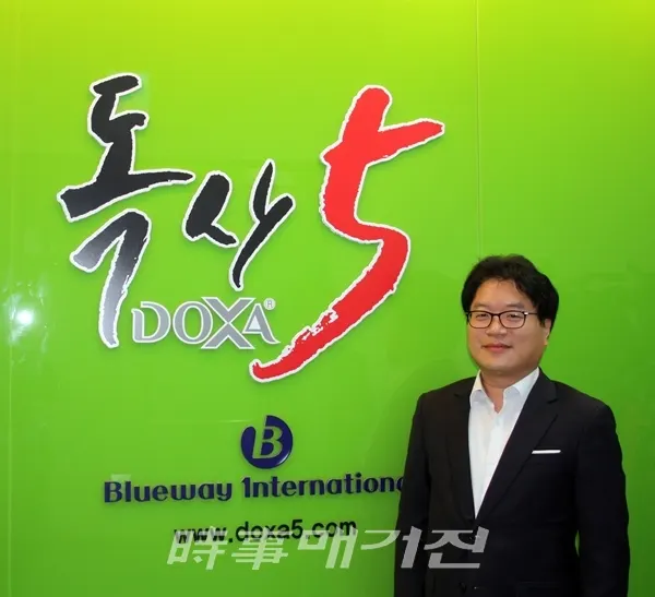 이재문 대표는 축적된 노하우와 경영이념을 바탕으로 상용차 전용 리얼 FULL HD 5채널 블랙박스인 ‘독사5’ 공급함은 물론 ‘사람의 안전’을 위한 사업을 진행하고 있다.