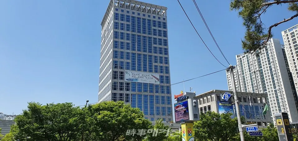 부산시청사 전경.(사진_한창기 기자)