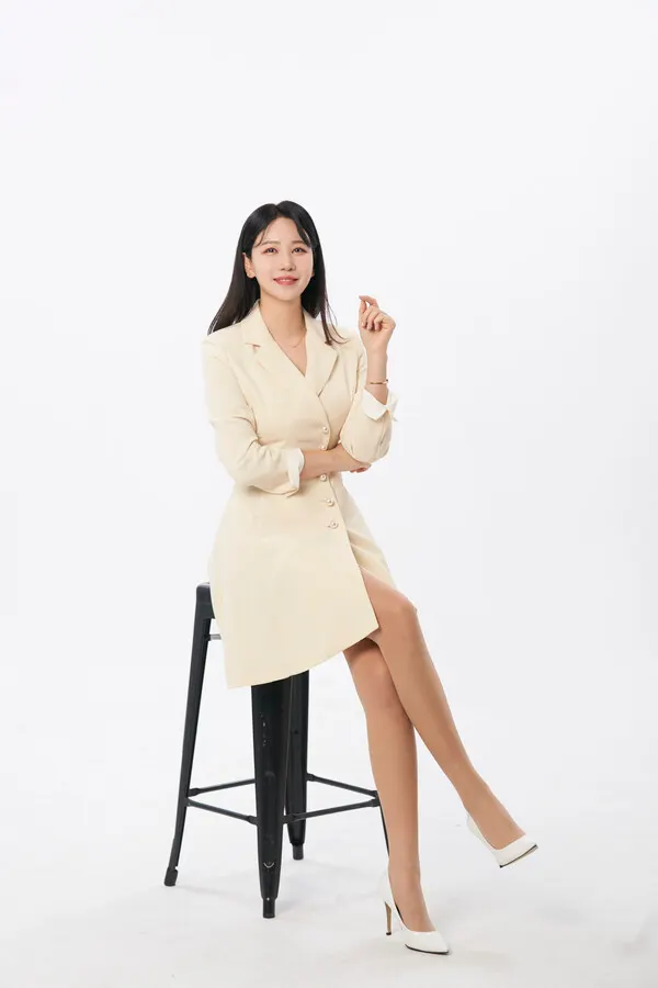 장새별 대표는 많은 이들이 JTBC골프 '라이브레슨70'의 목소리로 기억한다. 그러나 이제 그는 화면 앞으로 걸어나와, 기업가로서 골프의 문턱을 낮추고 문을 넓히는 일을 시작했다. 그 이름이 뉴스타홀딩스(NEWSTAR HOLDINGS) 이다.(사진_뉴스타홀딩스)