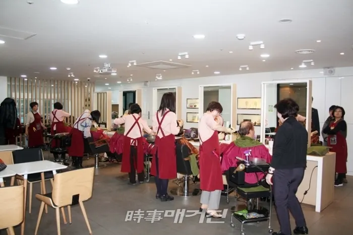 디비아랑긴 뷰티 갤러리는 어느 누구나 이용할 수 있는 갤러리 샵으로 현재 영업 중인 샵이 20개 정도이며 7여 곳이 오픈 준비 중에 있다. (사진_신혜영 기자)