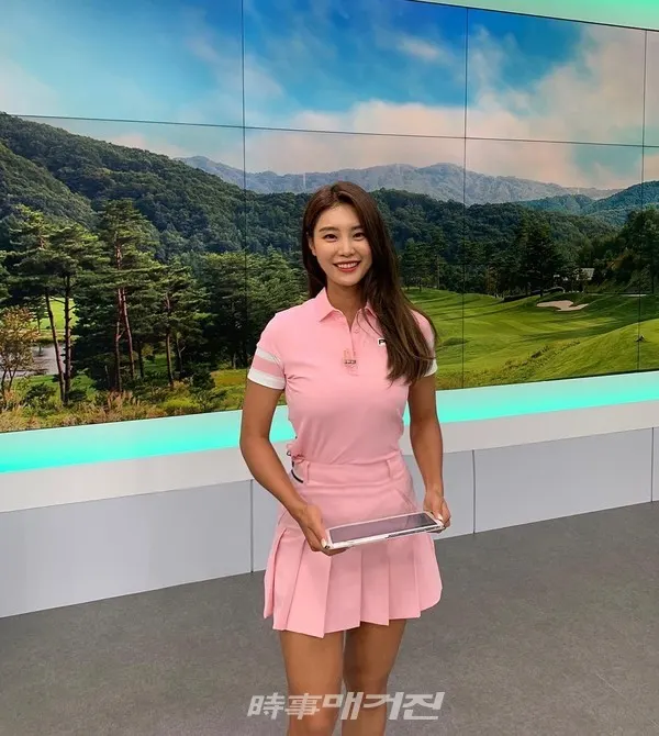 JTBC 라이브레슨 70 MC 로 발탁된 배우 강소연(사진_JTBC 제공)