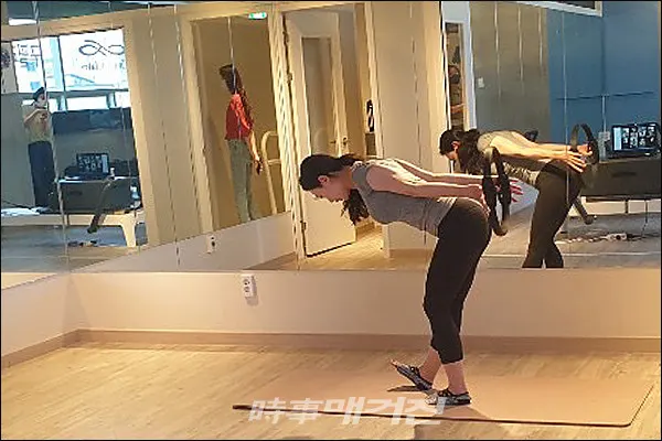 광주 서구, 주민 건강증진 ‘방구석 필라테스’ 온라인 프로그램 운영(사진_광주 서구제공)