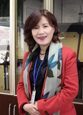 ▲ 엄궁중학교 이성희 교장