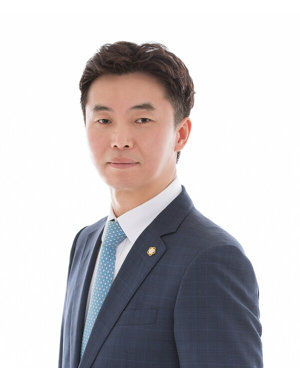 11일부터 업무를 시작하는 이상욱 남부발전 상임감사위원.(사진_남부발전)