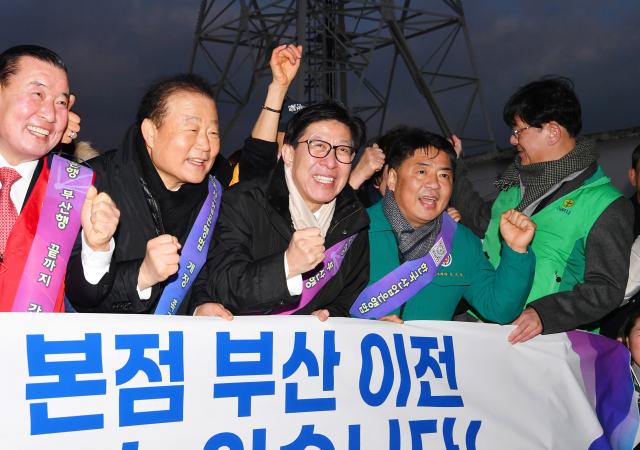 부산시는 부산역, 서면역, 경성대·부경대역 등 다중집객장소에 홍보 부스를 운영하는 등 시민 홍보에 총력을 기울여왔다.(사진_부산시)