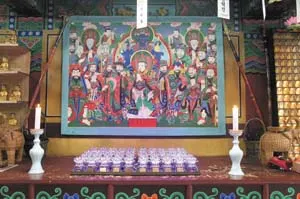 ▲ 연화단을 법당에 설치하면 화려하고 웅장하며 또 깨끗한 멋이 난다.