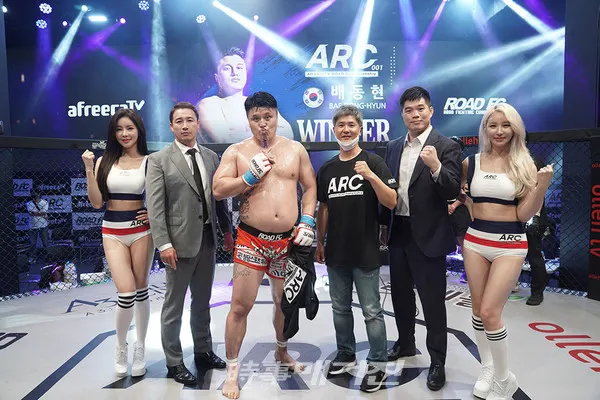 WFSO 정문호 회장, 배동현, 아프리카TV 정찬용 대표, ROAD FC 김대환 대표[사진제공_ROAD FC]