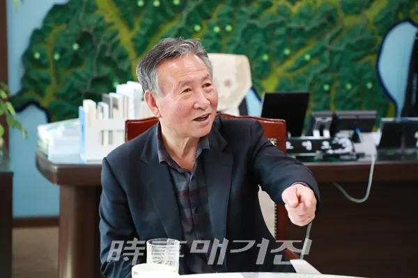 의령군청 오영호 군수 [출처_의령군청]