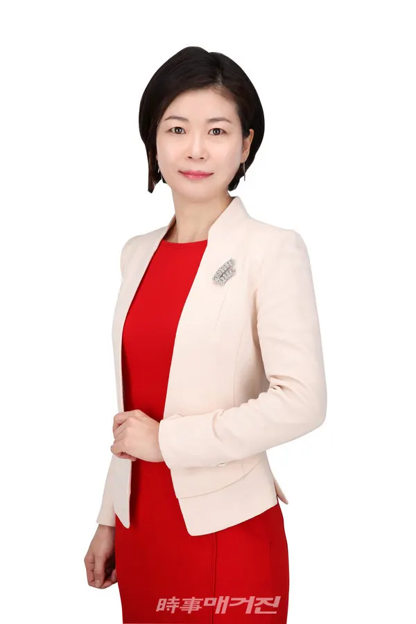 법무법인 하나 김연두 변호사 - 서울대학교 소비자학과 졸업/ 영남대 법학전문대학원 졸업-제3회 변호사시험 합격-서울변호사회 중소기업고문변호사-국민권익위원회 전문상담위원/ 중앙행정심판위원회 국선변호인-서울시 공익변호사 / 서울구로경찰서 수사민원센터 자문변호사-영등포구 공동주택지원심의위원회 위원