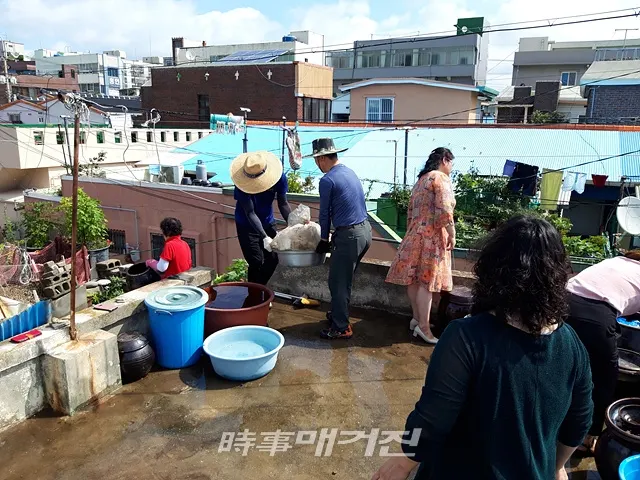 목포시는 지난 4월부터 저소득 취약계층의 일상생활 불편개선 및 위기가구 발굴을 위해『우리동네 복지기동대(이하 복지기동대)』를 운영하고 있다.  (사진_목포시청)