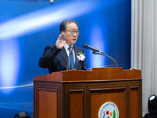 1일 김석준 부산시교육감이 부산시교육청 대강당에서 열린 제20대 교육감 취임식에서 취임사를 하고 있다.(사진_부산교육청)