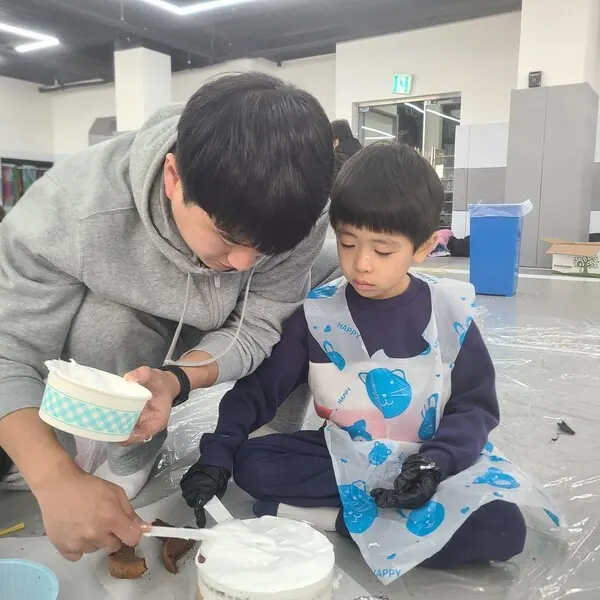 박형준 지도관장은 젊은 관장으로 아이들에게 때로는 형,삼촌과 같이 친근하면서도 또 때로는 아빠처럼 편안하게 다가올 수 있는 관장이 되고자 끊임없이 노력하고 있다.(사진_박형준 지도관장 제공)