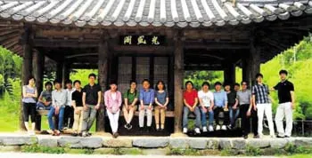 ▲ 연구실에는 13명의 박사과정과 7명의 석사과정 학생들이 이광희 교수의 지도아래 수학하고 있으며, 지난 7년 동안 우수한 연구결과를 꾸준히 발표해 오고 있다.
