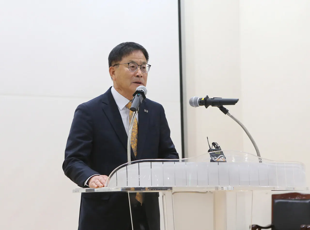 지난 2월 3일 오전 9시 30분 한빛맹학교에서 열린 국기원과 서울시교육청, 한국점자도서관의 업무협약식에서 인사말을 하는 윤웅석 국기원장.