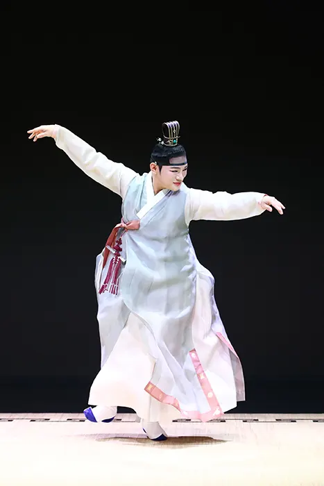 이승룡의 ‘화문석 교방입춤 (사진_시사매거진 김형석 기자)