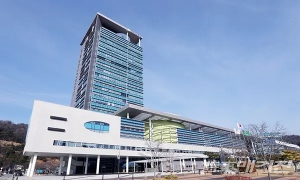 전라남도청 청사 전경/사진=이병석 기자
