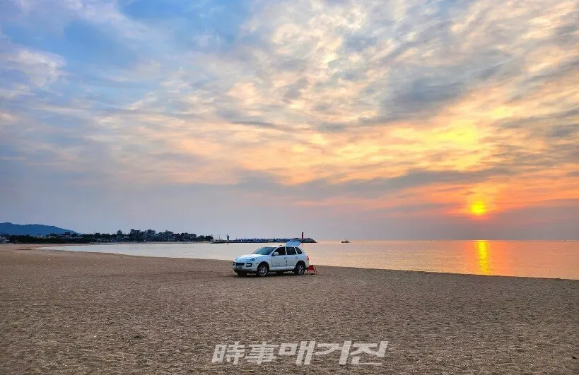 명사이십리 해안으로 유명한 영덕 고래불의 일출 풍경(사진_조용우)