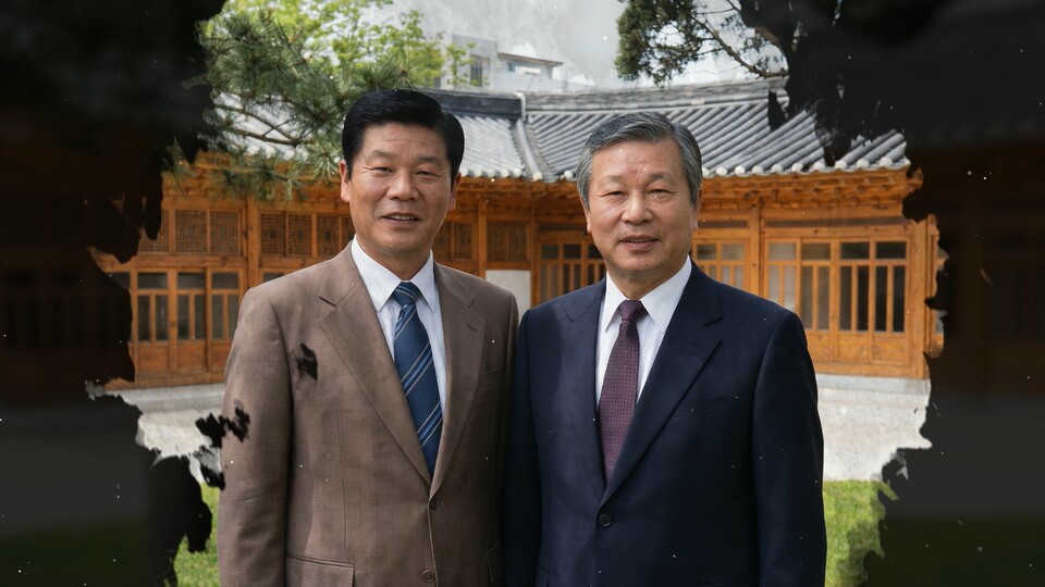 SK그룹 창립 73주년을 맞아 제작된 영상에서 최종건 창업회장(왼쪽)과 최종현 선대회장이 인공지능(AI)으로 재현.(사진_SK그룹)